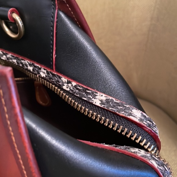 Beautiful designer Coach shoulder bag